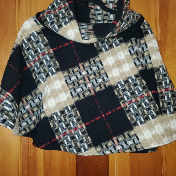 Burberry Preppy Black and Red Checkered Plaid Poncho - Picture 1 of 6